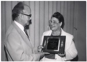 Alice Raftary receiving the Bruce McKenzie Award