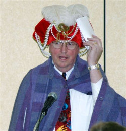 Richard Welsh as 'The Great KAERick' at a KY AER conference