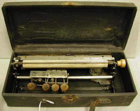 Midget braillewriter in case